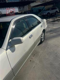 تۆیۆتا کراون